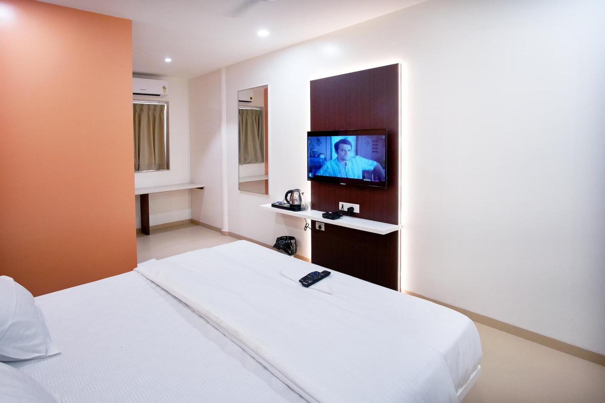 נאסיק Hotel Haldi חדר תמונה